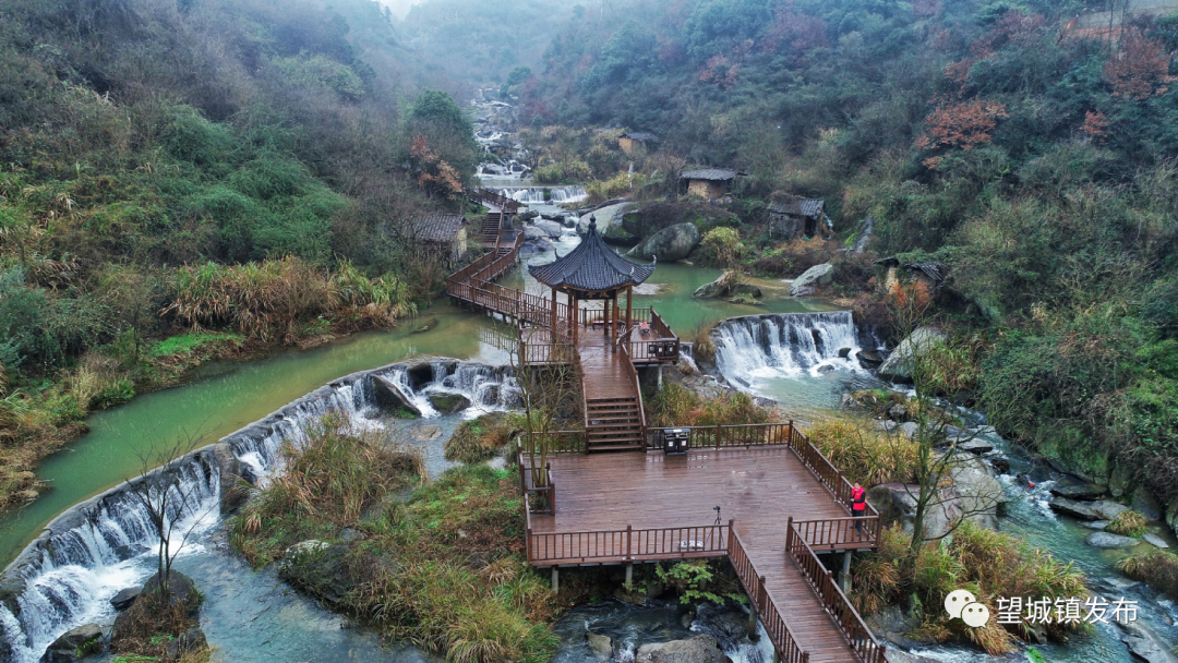 铜源峡景区是国家风景名胜区,国家森林公园,地处南昌市新建区望城镇