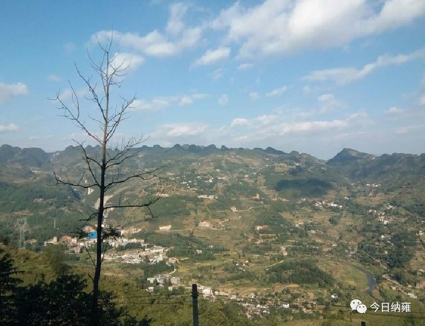 纳雍县姑开乡通村水泥(油)路引领群众奔富路 副县长井建军携爱心人士