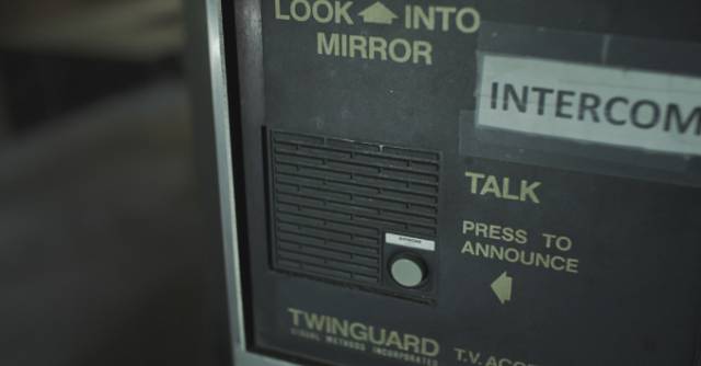 (长线大厦门口的门铃。图片来源于theintercept.com.com，版权属于原作者)