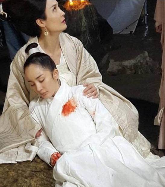 杨幂发际线后移2厘米，原因竟然是这样......