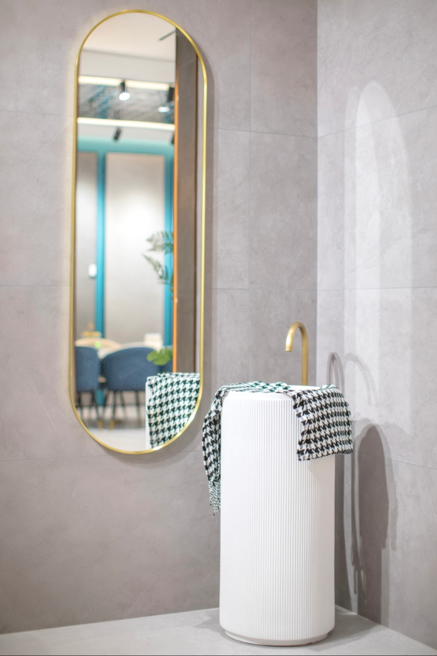 兴辉陶瓷临泉轻奢美学馆 彰显当代艺术空间_6