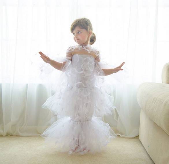 妈妈很担心年幼的