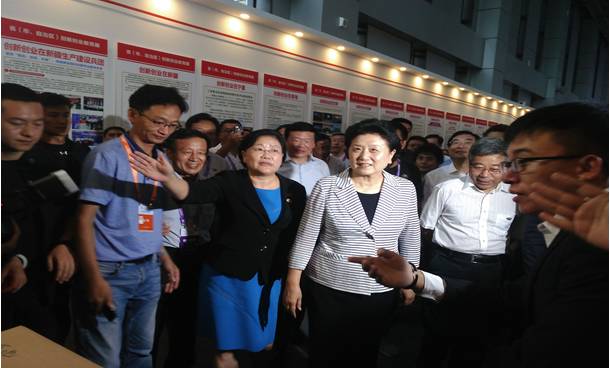 中职生金点子创业项目_大学生眼镜店创业项目_大学创业好项目