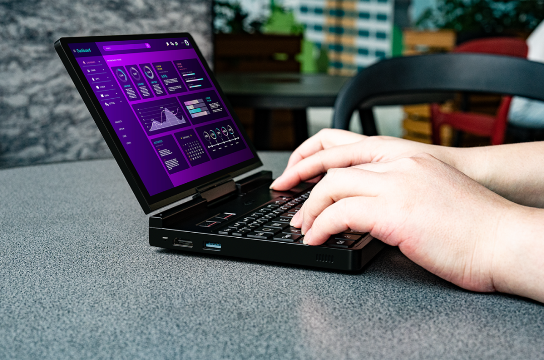 ミニPC GPD Pocket 4