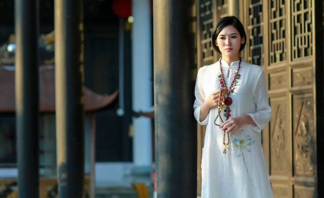 这样的女人绝对被男人尊重和爱慕 - 水中水 - 水中水的blog 这样的女人绝对被男人尊重和爱慕 - 水中水 - 水中水的blog