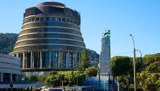 大选结果尘埃落定：工党最终获得胜利！未来政策：砍掉3万移民！