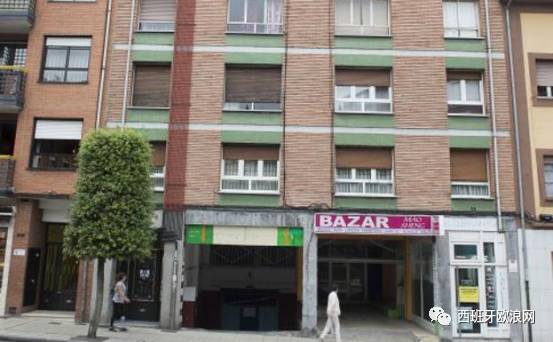 【欧浪网】北部百元店失火案中最后两家居民回到住宅 后续问题不断