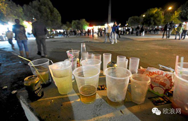 【欧浪新闻】马德里市政府始终对“街头酒鬼”没辙 半年一万多张罚单几乎全部石沉大海