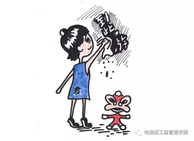 数十人落水秒变落汤鸡!只因男子在景区老做这个动作