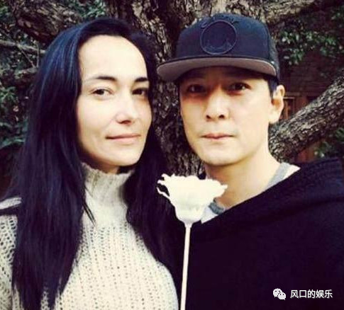 洋媳妇保质期太短,岁月是位艺术家 两位男星和老婆合影如母子?