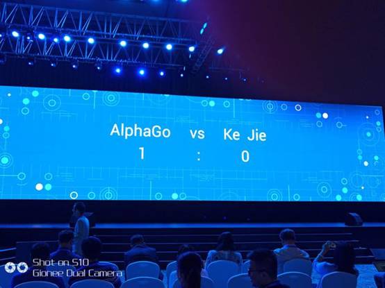 ��ʷ�Ե�һ�̣��������ܵ�Ȩ����ȫ��ת����AI