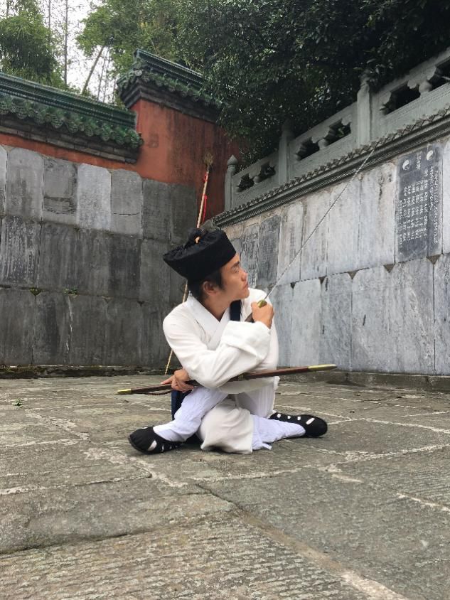 武当太乙玄门剑的奥义:玄门剑中藏阴阳,拨云见日定乾坤