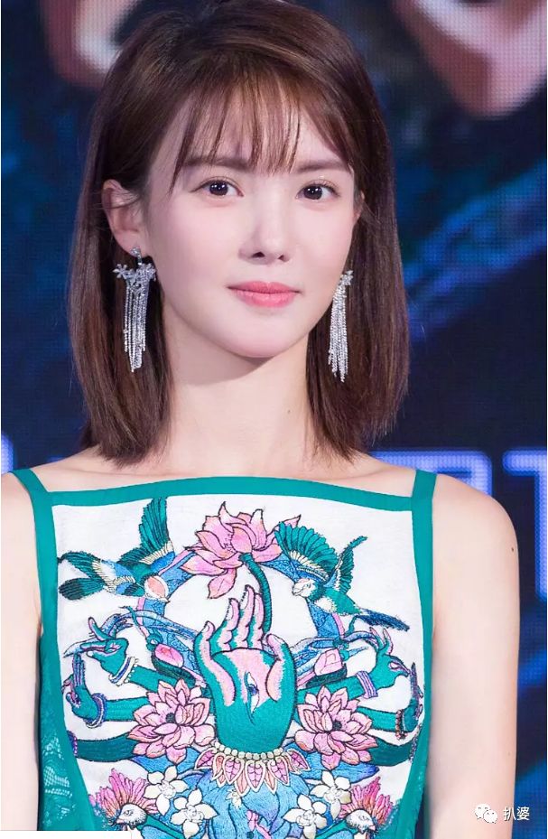 双双否认却处处暧昧贾乃亮和邓伦前女友的新恋情里好多宝藏啊