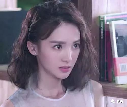 双双否认却处处暧昧贾乃亮和邓伦前女友的新恋情里好多宝藏啊