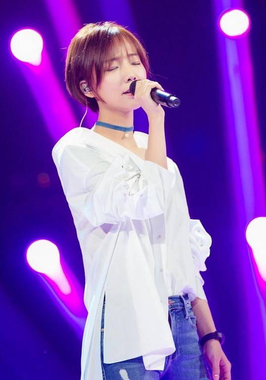 刘亦菲范冰冰怎么都这样穿衣?!