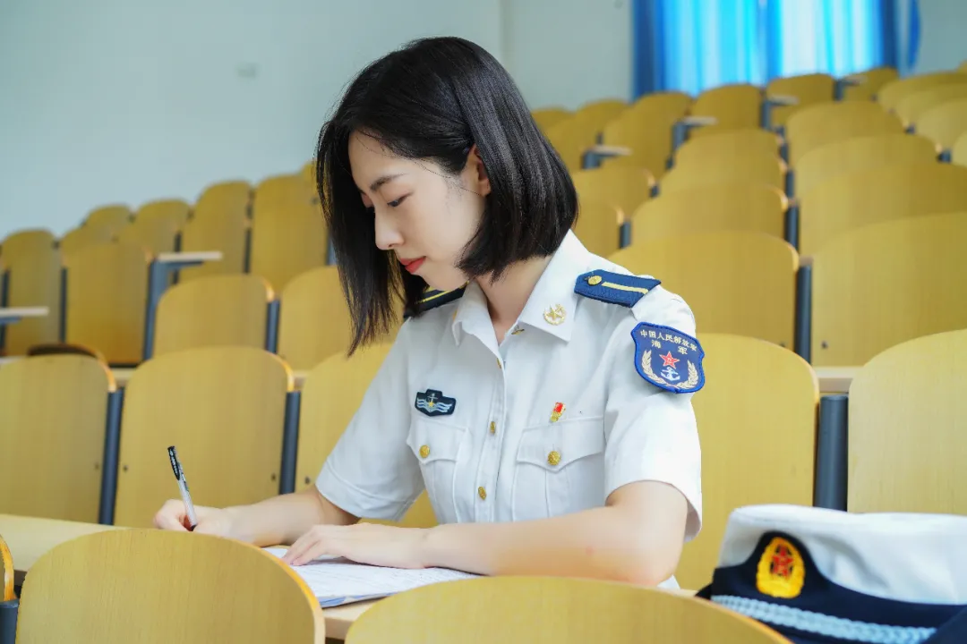 军委直属(2所):国防大学(北京),国防科技大学(长沙)2.