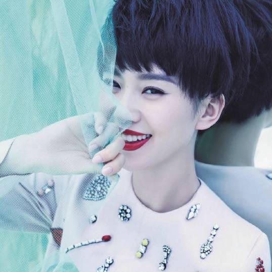刘诗诗剪了短发又圈粉了!女神们都爱上了这种“耳上极短”造型?