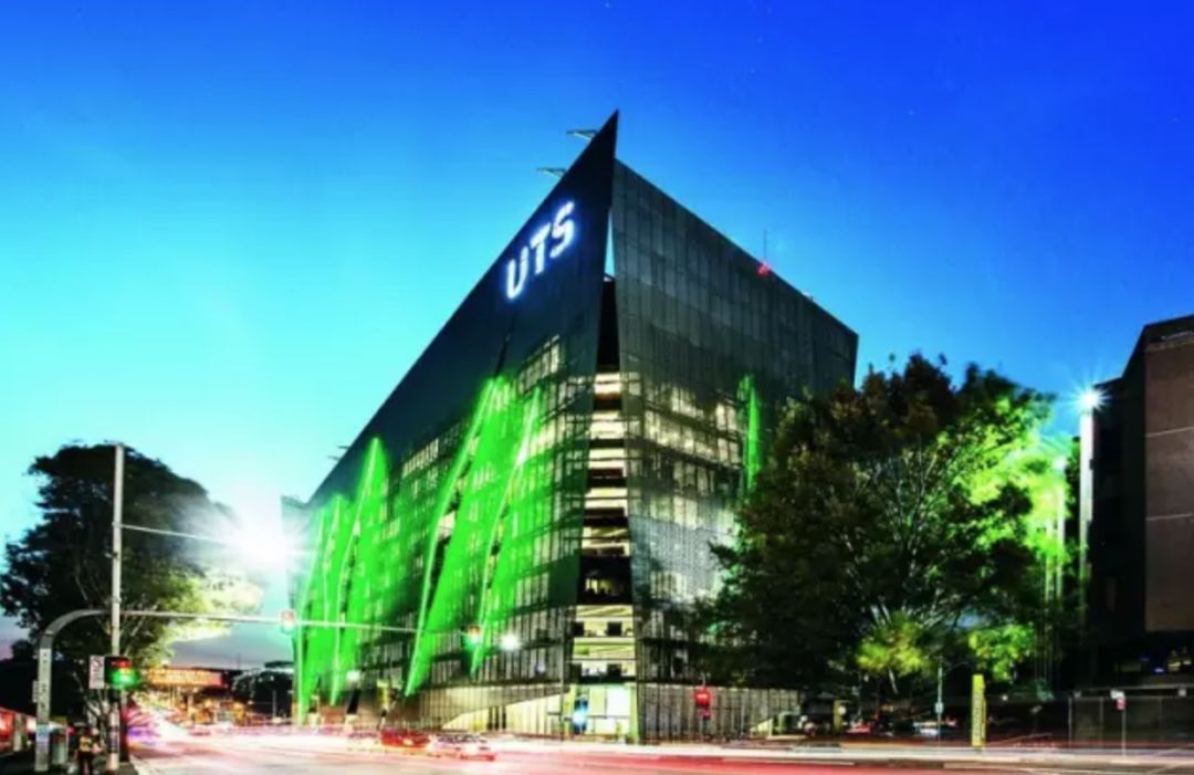 纸袋楼—商学院 悉尼商学院大楼,由世界著名建筑设计师frank gehry