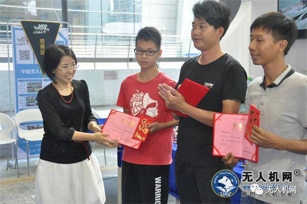 唯快不破——无人机组装总决赛进行时！