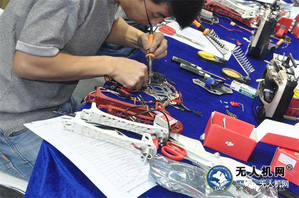 唯快不破——无人机组装总决赛进行时！