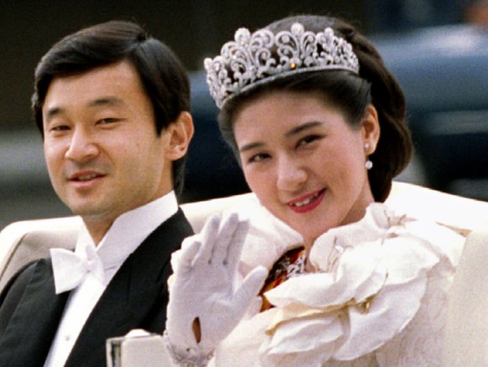 日本新天皇太有料! 牛津学霸 浪漫情圣 娶美女外交官 出生在仓库的皇太子