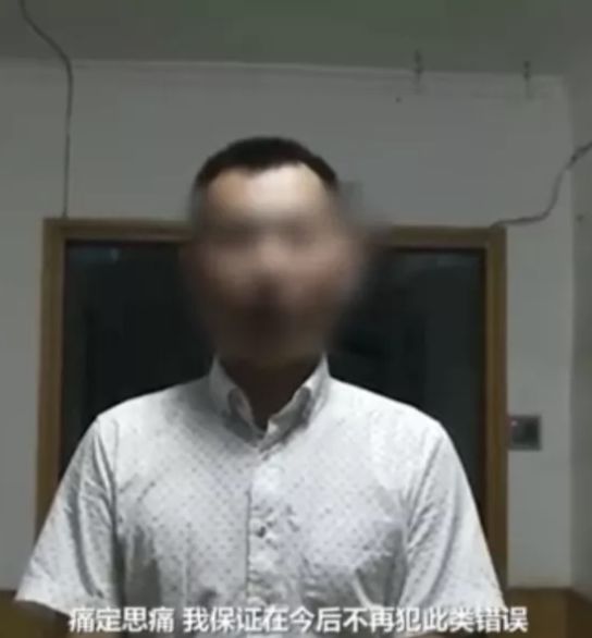 气炸！博士男高铁霸座 自称