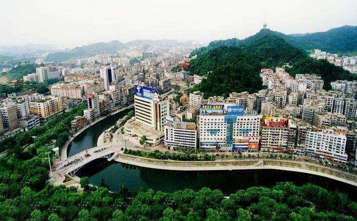 在三十个评选出的地级市中, 贵州遵义市上榜 第五届全国文明城市