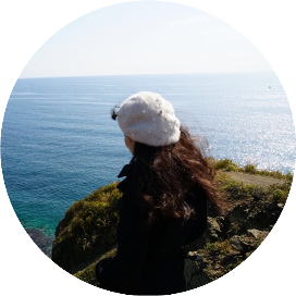 秋来菊衔好颜色