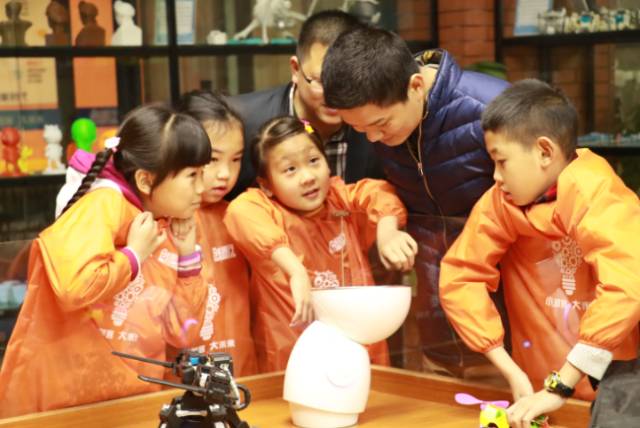 我是小创客冬令营落幕