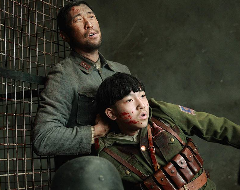 《八佰》戳中那些你无法正视的真相.....