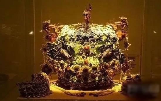 慈禧太后死后不忘带走的九大珍宝,你认识几个? - 夏季草原 - 夏季草原的博客 慈禧太后死后不忘带走的九大珍宝,你认识几个? - 夏季草原 - 夏季草原的博客