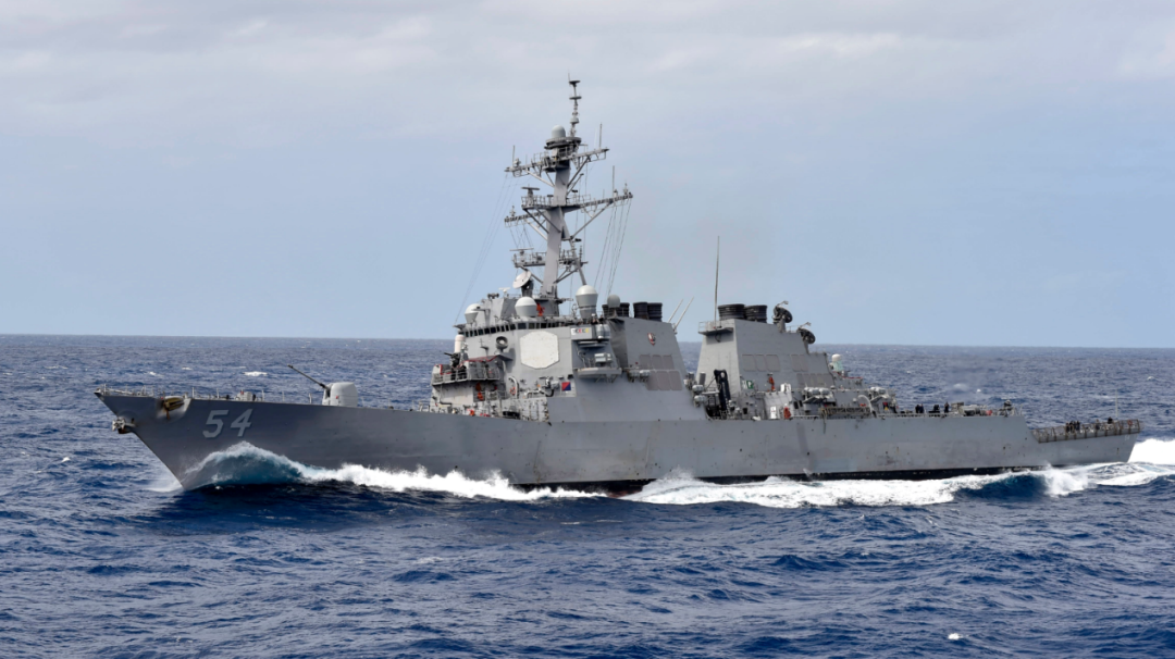 美军一艘伯克级驱逐舰穿航台湾海峡，台防务部门宣称“全程掌握”