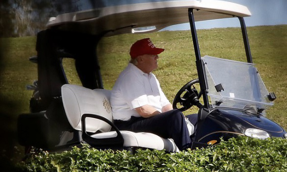 特朗普5天4次被拍到去打高尔夫，白宫依然在说“总统不知疲倦为美国人工作”
