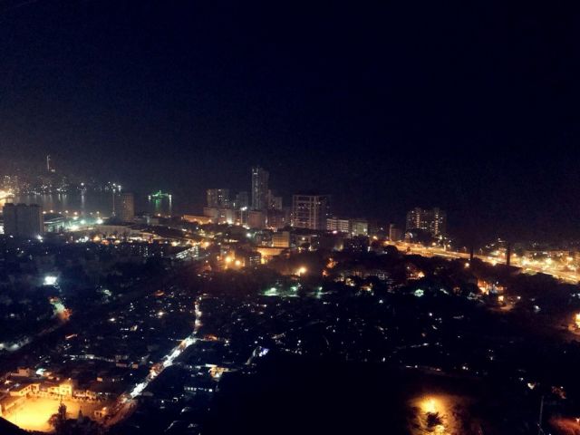 最后,以一张孟买的夜景图来结束对于此次旅途的回味吧.