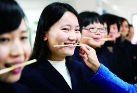 美容师如何与顾客拉近距离？一句话、一个小动作就够了！