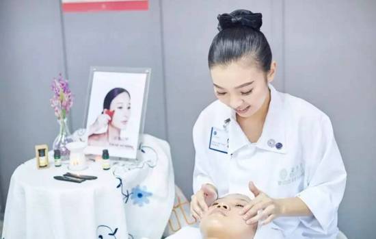 为什么工资高，美容师还是留不住？