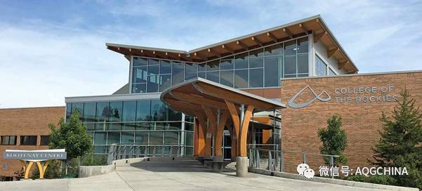 世界最美学游，你愿意与她邂逅吗？！