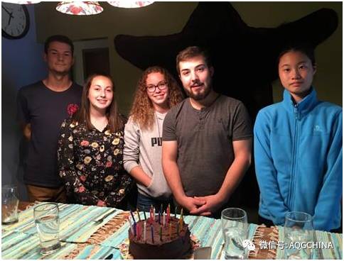 BC省戈尔登庆祝历史和传统，在加拿大150周年迎来越秀体验生