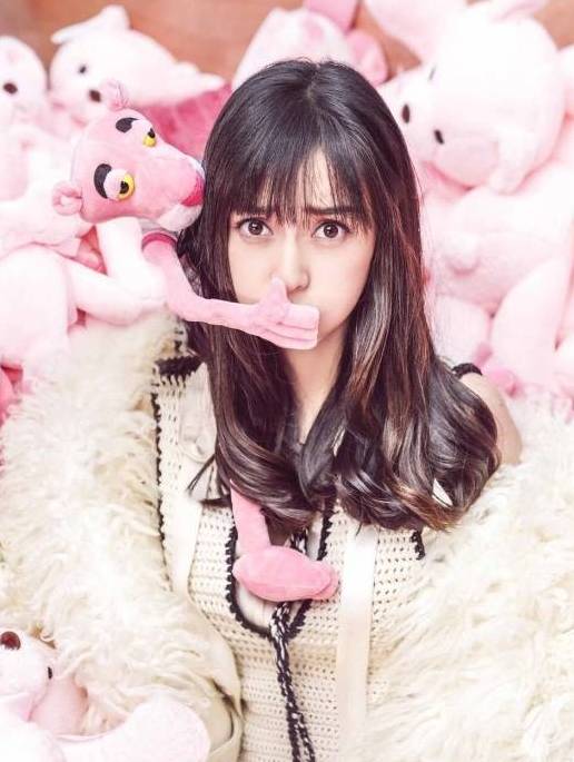 Angelababy怀孕都能美炸天?拜托,少女感才是扮嫩的关键啊!-怀孕期