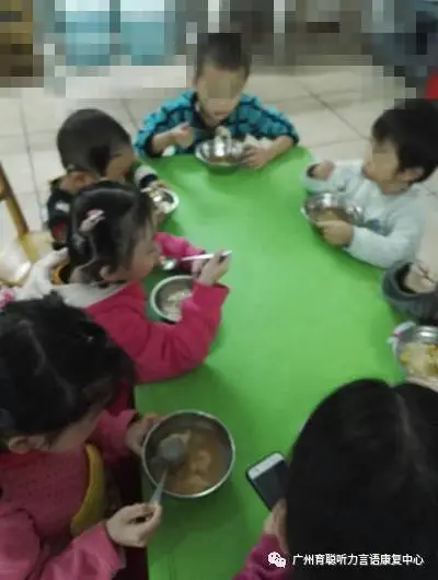 开心吃饺子 快乐过冬至 开心吃饺子 快乐过冬至