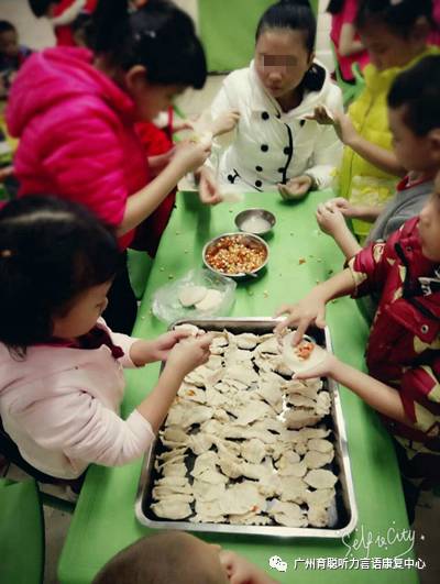 开心吃饺子 快乐过冬至 开心吃饺子 快乐过冬至