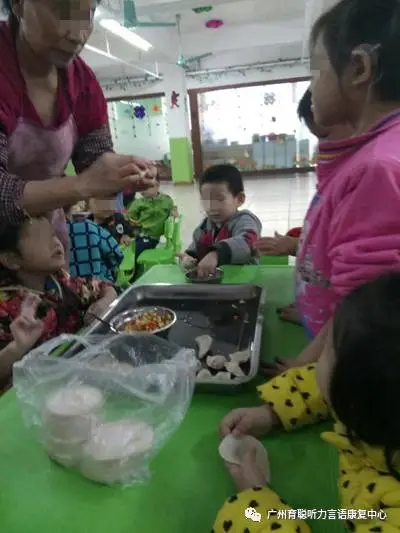 开心吃饺子 快乐过冬至 开心吃饺子 快乐过冬至