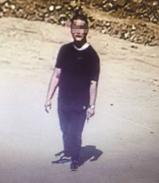 【本地】杀人抛尸后几天不出门,警方扮物业抓获嫌疑人