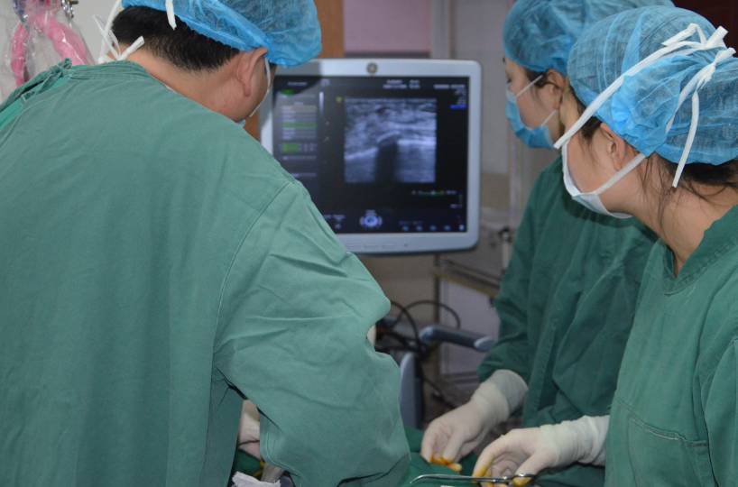 不可思议,固始一女子乳腺微创手术,医生一次摘除12个纤维瘤