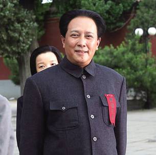 我知道你们喜欢唐国强演的毛泽东,但他真的老了