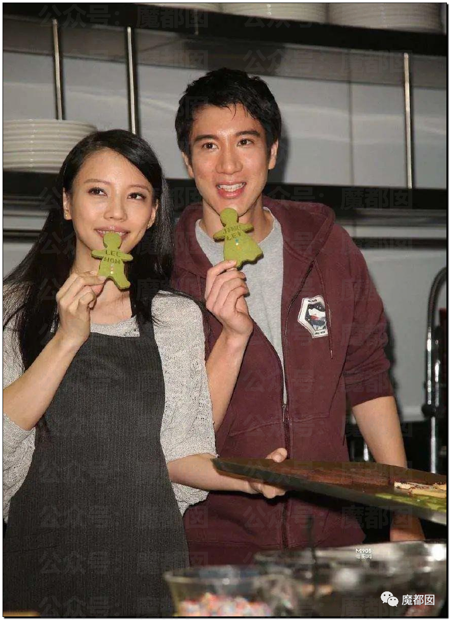 我们把几个消息捏在一起说,这是王力宏和妻子李靓蕾