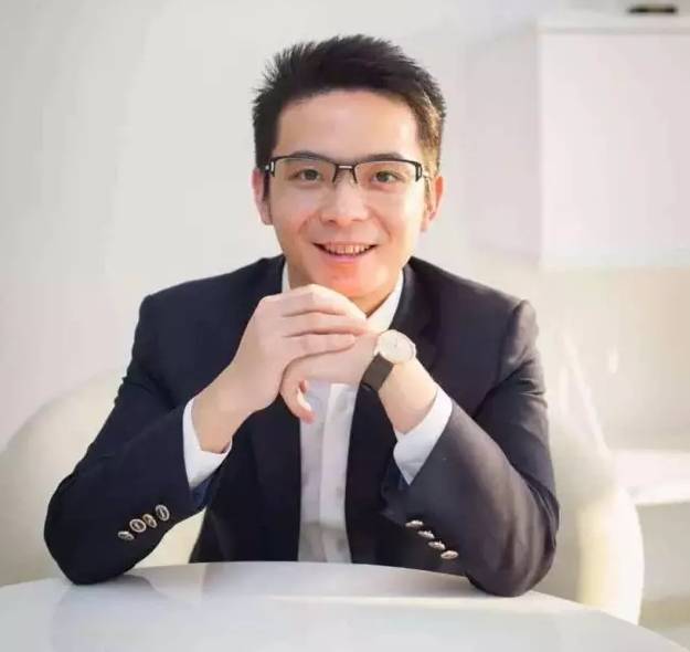 我贷了10万中介收18点服务费 只用5年就让公司估值百亿，花213万和史玉柱吃饭，与马云合开公司，重点来了