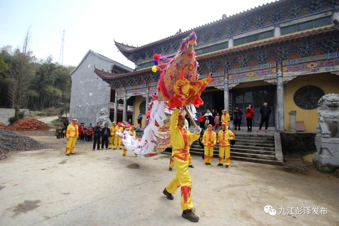 【人在旅途】舞虾公灯 欢欢喜喜拜大年(组图)-九江-网