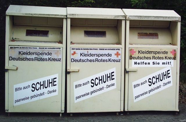 可回收垃圾箱什么颜色_茶叶桶标识_建筑垃圾是可回收垃圾吗