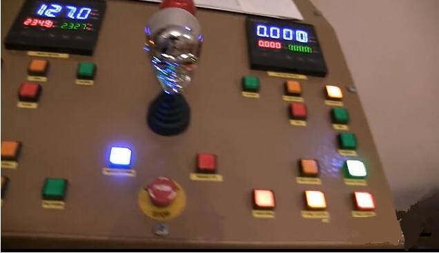 2万瓦日本富士灯泡有多亮？据说价值4.2万人民币